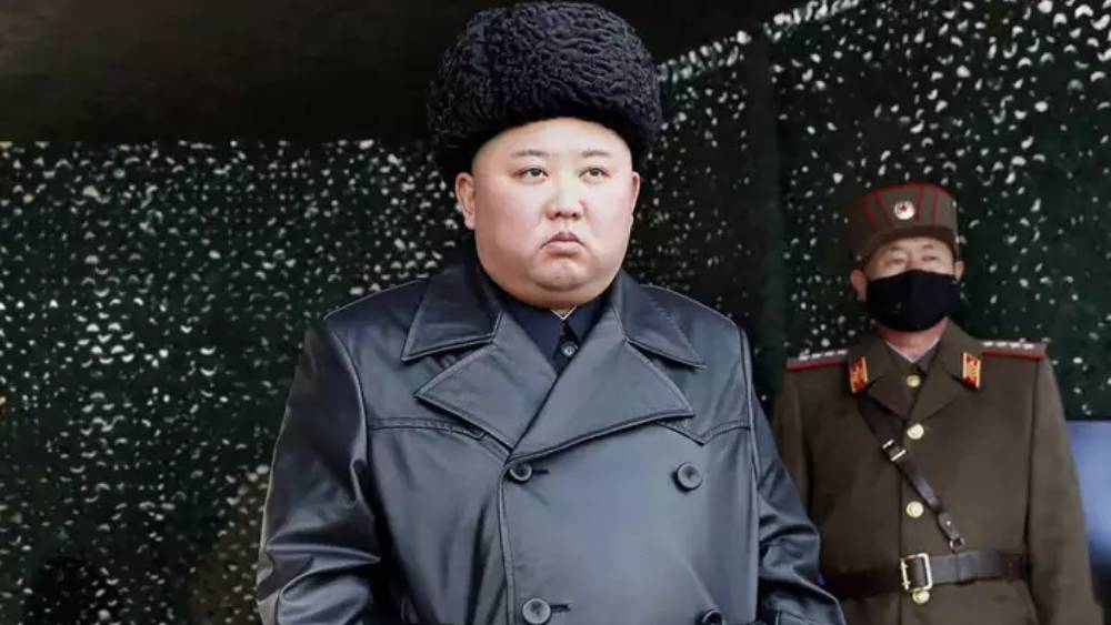 চট করে হার স্বীকার না করতে চাওয়া কিম এমন আচমকা দেশের খাদ্য সঙ্কটের কথা মেনে নেওয়ায় চিন্তা বেড়েছে বহির্বিশ্বের।