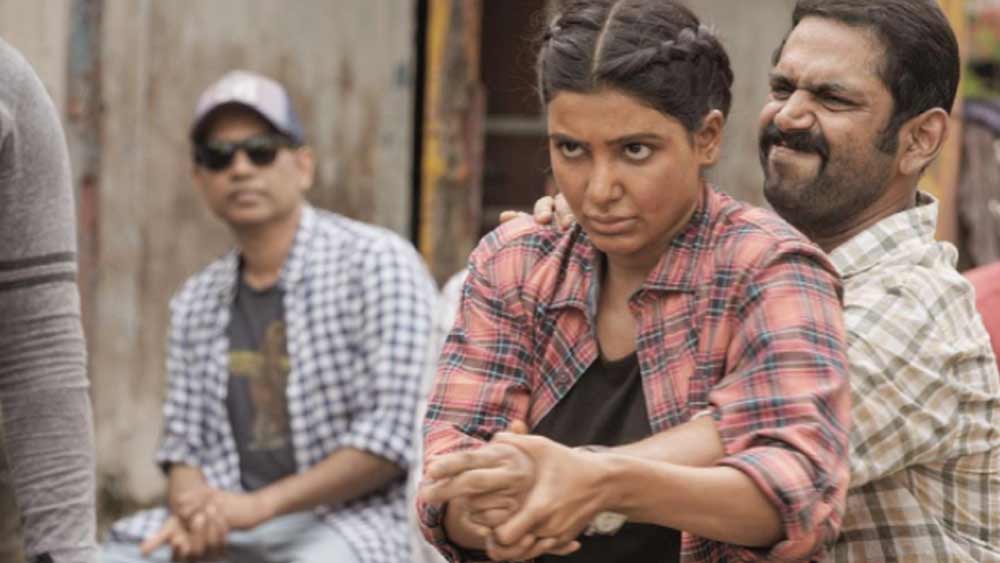 এই ওয়েব সিরিজের মতো বাস্তব জীবনেও লড়াই করেই এগিয়ে যেতে হয়েছে তাঁকে। কখনও পরিবারের সঙ্গে লড়াইয়ে নেমেছেন আত্মপরিচয়ের জন্য। কখনও প্রেমিকের আচরণ তাঁকে লড়াকু করে তুলেছে। কখনও আবার নারীদের অসম্মান মেনে নিতে না পেরে প্রতিবাদ করেছেন নির্ভয়ে।