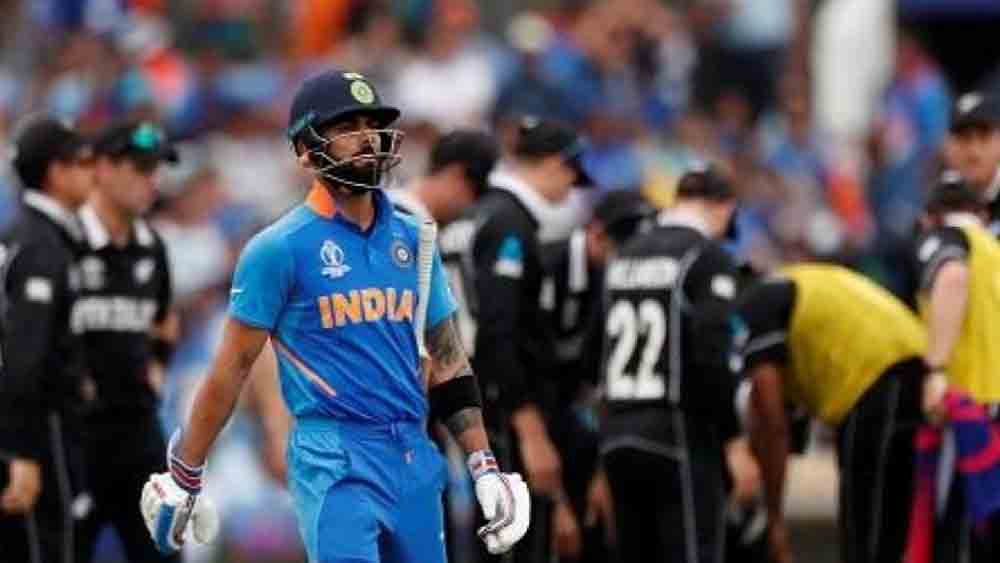 ২০১৯ সালের বিশ্বকাপ। সেই হারের স্মৃতি যেন বুধবার আবার উসকে দিল নিউজিল্যান্ড। ইংল্যান্ডের মাটিতে সে বার ভারত বনাম নিউজিল্যান্ডের লড়াই ছিল সেমিফাইনালে। বৃষ্টি বিঘ্ন ঘটিয়েছিল সে বারেও। উইলিয়ামসনদের বিরুদ্ধে হেরে যায় ভারত।