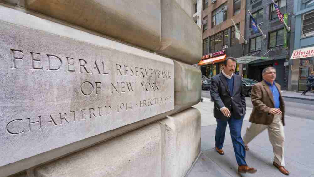 অবশ্য আমানতকারীরা না এলেও পর্যটকরা ঘুরতে আসতে পারেন এই ব্যাঙ্কে। তাদের জন্য নিউ ইয়র্ক ফেডারেল রিজার্ভের অবারিত দ্বার।