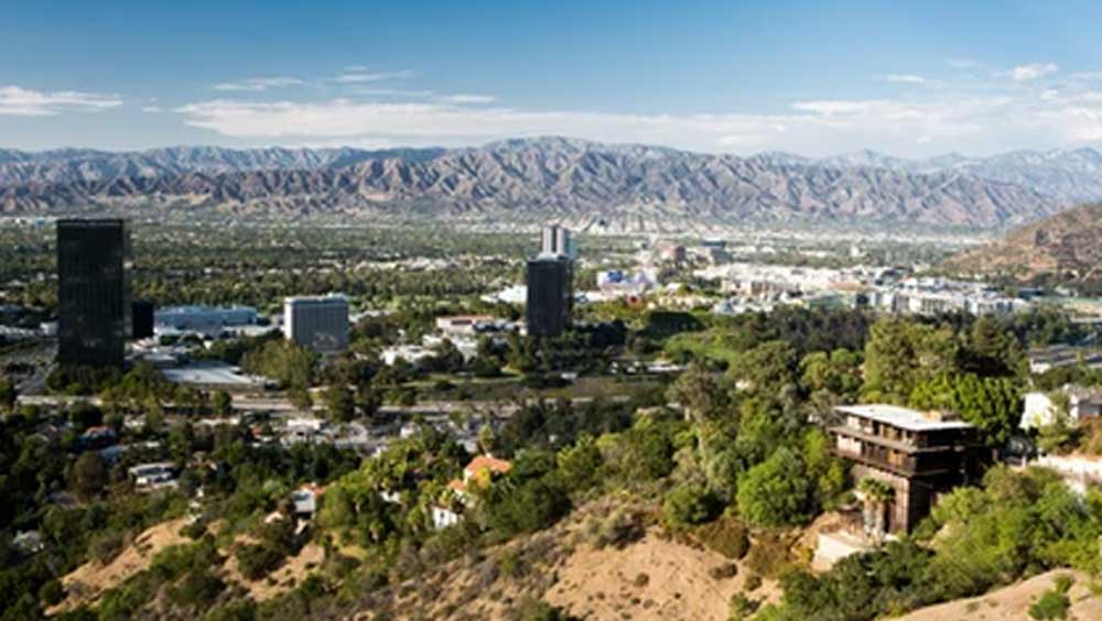 ওই চিকিৎসক ছিলেন নিউ হ্যাম্পশায়ারের বাসিন্দা। ১৮৬৭ সালে ৯ হাজার একরের কিছু বেশি জায়গা কিনে ভেড়ার খামার তৈরি করেছিলেন বারব্যাঙ্কে। সেখানে গম চাষও শুরু করেছিলেন।