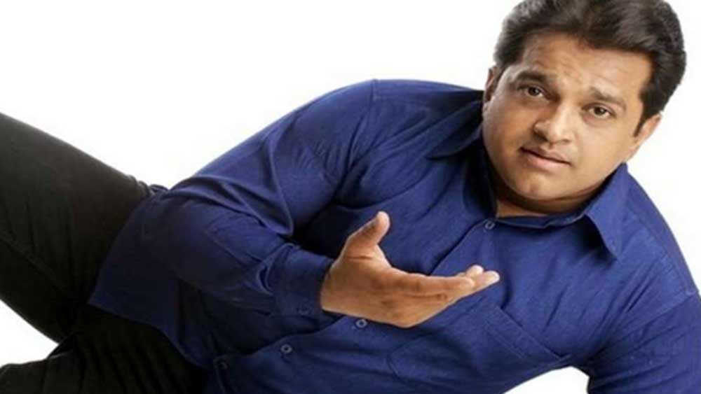 জনপ্রিয় কমেডিয়ান যশপালের সঙ্গে কাঁধে কাঁধ মিলিয়ে দর্শকদের হাসিয়ে গিয়েছেন তিনি।