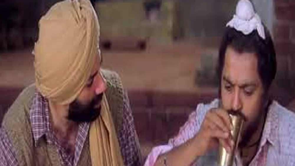 এর পর ‘গদর: এক প্রেম কথা’, ‘দিল্লি হাইটস’, ‘এতরাজ’, ‘৩৬ চায়না টাউন’, ‘হমকো দীবানা কর গয়ে’, ‘দিল হ্যায় তুমহারা’- মতো ছবিতে অভিনয় করেছিলেন।