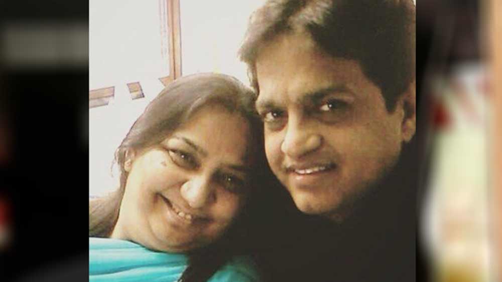 ২০১১ সালের ৩ জানুয়ারি ঠাণের জুপিটার হাসপাতালের এক চিকিৎসকের সঙ্গে যোগাযোগ করেন তিনি। লাইপোসাকশন করান।