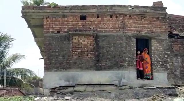 Minister Sabina Yasmin went to see erosion in Ganga at Farakka dgtld