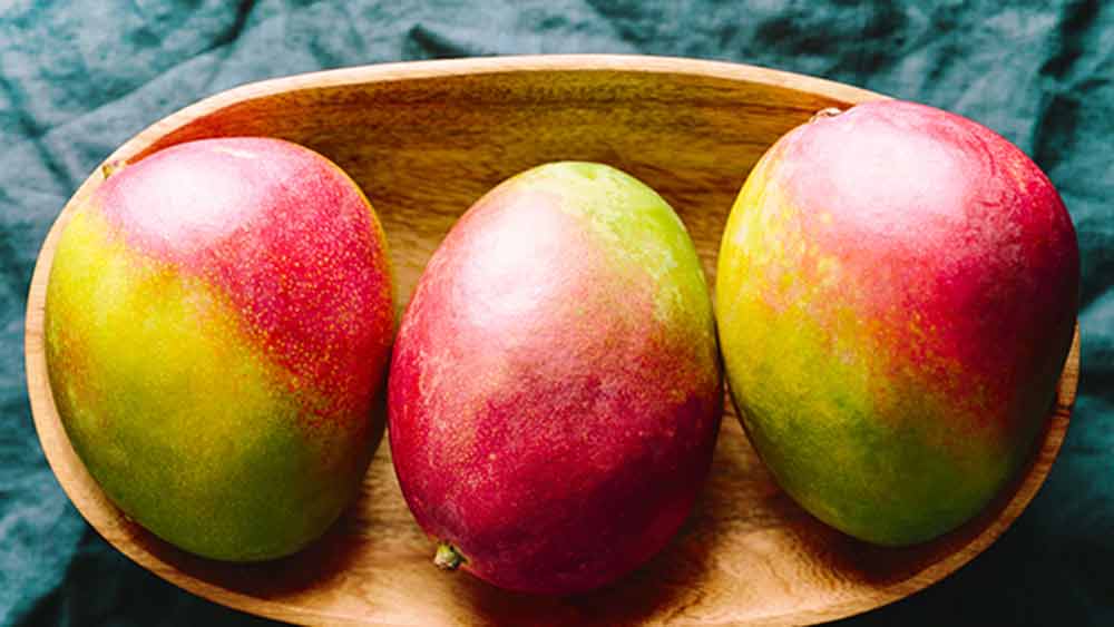 এর পুরো কৃতিত্বের অধিকারী পাকিস্তানের এক আম বিশেষজ্ঞ। তিনিই এ রকম আম বাজারে এনেছেন। তিনি গুলাম সারওয়ার।