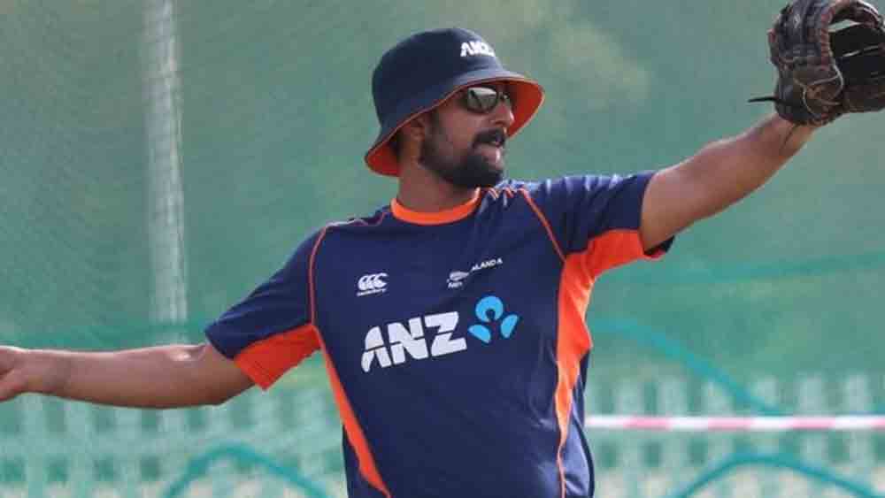 ডেভন কনওয়ের সঙ্গে চুক্তি করেছিলেন তাঁর ভারতীয় প্রশিক্ষক শ্রীরাম কৃষ্ণমূর্তি।