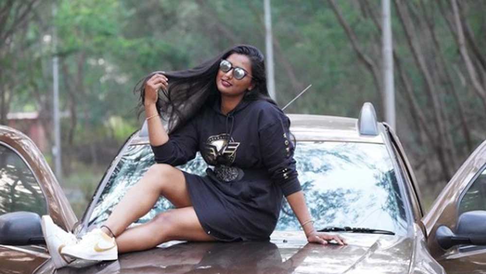 “আমাকে ৩ মাস সময় দিন। আমি যদি ভাল পারফর্ম করতে না পারি তা হলে তাড়িয়ে দেবেন,” ঠিক এ কথাটাই বলেছিলেন দীপিকা। ওই ৩ মাসের মধ্যে নিজেকে প্রমাণও করেছিলেন।