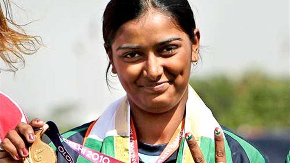 সেখানে মাসে ৫০০ টাকা ভাতাও পেতেন। তিরন্দাজিই ছিল তাঁর ধ্যান-জ্ঞান। সব কিছু ভুলে একাগ্র চিত্তে অনুশীলন করে গিয়েছেন শুধু।