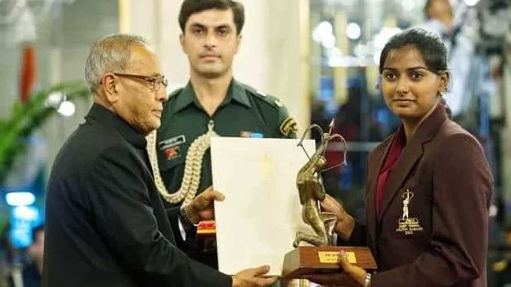 বিভিন্ন প্রতিযোগিতায় একাধিক সোনা জিতেছেন তিনি। ২০১২ সালে অর্জুন পুরস্কার এবং ২০১৬ সালে পদ্মশ্রীতে ভূষিত হন তিনি।