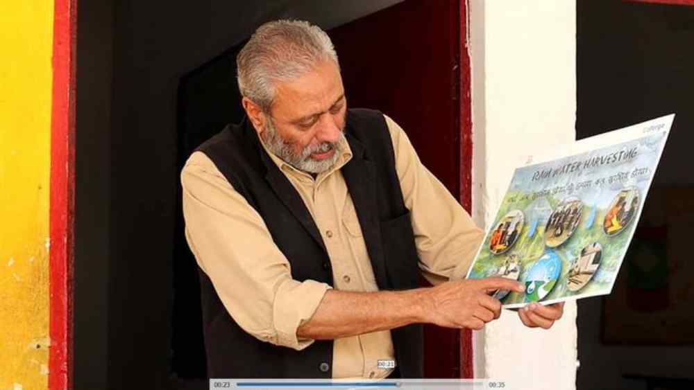 ওয়ার্ল্ড বুক অফ রেকর্ডস-এ নাম উঠেছে তাঁর নাম। লিমকা বুক অফ রেকর্ডস-এও তাঁর কাজের কথা বলা হয়েছে। সম্প্রতি আন্তর্জাতিক প্রকাশনা সংস্থা ম্যাকমিলান তাদের প্রকাশিত একটি বইয়ে গোটা একখানি অধ্যায়ই লিখেছে রাকেশ এবং তাঁর কাজ নিয়ে।