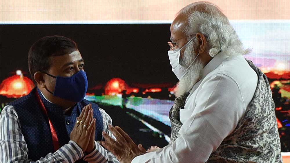 হলদিয়ায় প্রধানমন্ত্রীর অনুষ্ঠানে দিব্যেন্দু