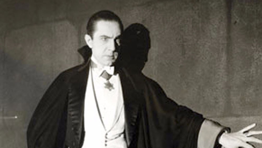 কিছু নাম আছে, যা শরীরে শিহরণ জাগানোর জন্য যথেষ্ট। যেমন ব্রাম স্টোকারের ‘ড্রাকুলা’। ১৮৯৭ সালে লেখা তাঁর এই বইয়ের অনুপ্রেরণায় একাধিক চলচ্চিত্র,  অনুষ্ঠান,  ভ্যাম্পায়ার বা রক্তপায়ীদের নিয়ে কাহিনি তৈরি হয়েছে এবং হয়ে চলেছে।