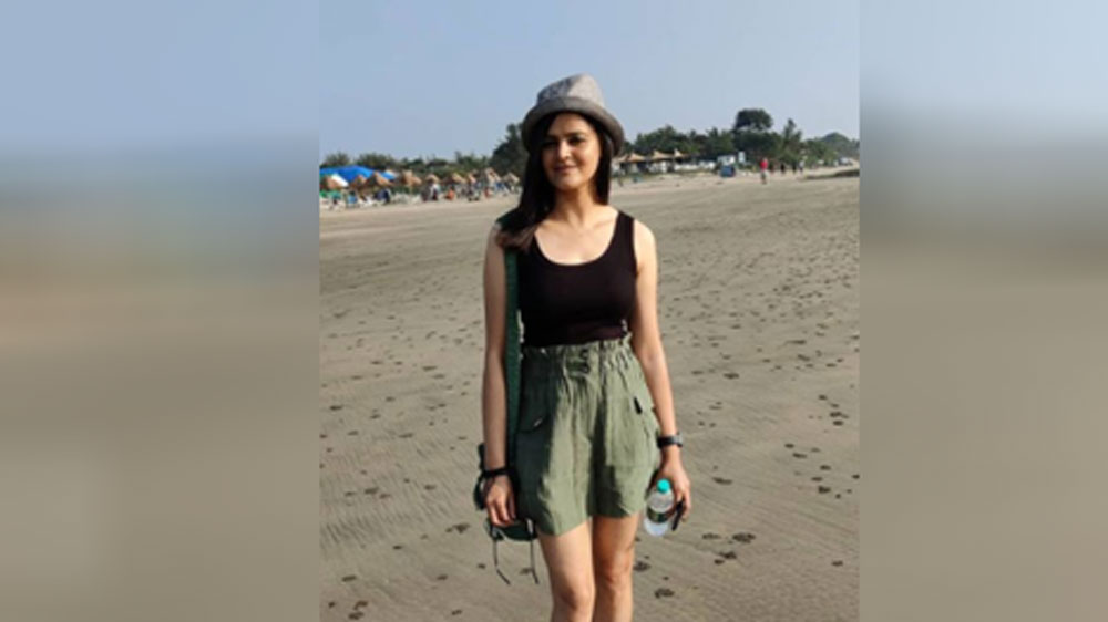 শুধু অঙ্কই বা কেন? ইংরাজি, ভূগোল, ইতিহাস, দেশের সংবিধান— প্রায় সমস্ত বিষয়েই তাঁর জ্ঞান ঈর্ষণীয়। বইয়ের পাতায় তাঁর অবাধ বিচরণের পাশাপাশি নেটমাধ্যমের পাতাতেও পরিচিত মুখ তিনি।