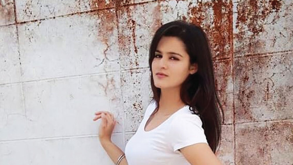 তফশিলি হওয়ায় ছোটবেলায় প্রতিবেশী, বন্ধুদের কাছে অনেক কুকথা শুনেছেন নভজোৎ। তাই ছোট থেকেই সরকারি উচ্চপদে চাকরি করার স্বপ্ন দেখতেন তিনি।