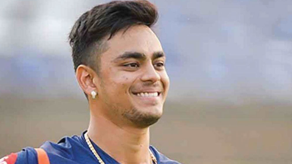 ঈশান কিষাণও ডাক পেয়েছেন ভারতীয় দলে। তবে ঋষভ পন্থকে টপকে প্রথম দলে জায়গা পাওয়া বেশ কঠিন তরুণ এই উইকেটরক্ষকের পক্ষে।