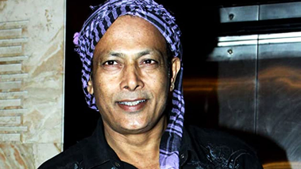 তবে এখনও কিছুটা হলেও তাঁর জনপ্রিয়তা রয়েছে। যে কারণে ছবিতে সুযোগ না পেলেও কখনও কোনও অনুষ্ঠানে তো কখনও কোনও রাজনৈতিক দলের হয়ে প্রচারে ডাক পান তিনি।