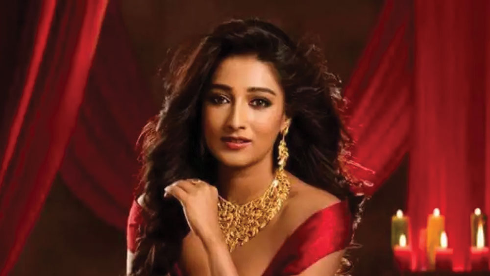 সায়ন্তিকা বন্দ্যোপাধ্যায়- বুধবার তৃণমূল ভবনে গিয়ে দলে যোগ দিয়েছেন অভিনেত্রী সায়ন্তিকা বন্দ্যোপাধ্যায়। “পাকাপাকি ভাবে দিদির পাশে থাকতে পারব বলেই এই সিদ্ধান্ত”, আনন্দবাজার ডিজিটালকে জানিয়েছেন তিনি।