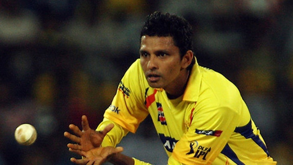 ১২টি টেস্টে তাঁর মোট উইকেটের সংখ্যা ৪৩। গড় ৩৭.৫১। সেরা পারফরম্যান্স ৮২ রানে ৫ উইকেট। রান করেছেন ১৪৭। ৩১টি ওয়ানডে-তে উইকেট পেয়েছেন ৩৬টি। গড় ৩৩.৭২। সেরা পারফরম্যান্স ৪২ রানে ৫ উইকেট। মোট রান করেছেন ২৮০।