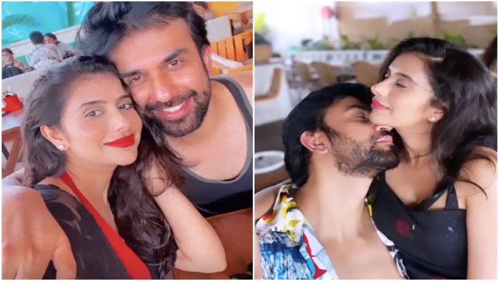 স্বামী রাজীব সেনের সঙ্গে চারু এখন ছুটি কাটাচ্ছেন গোয়ায়। শেয়ার করেছেন স্বামীর সঙ্গে তাঁর অন্তরঙ্গ মুহূর্তও।