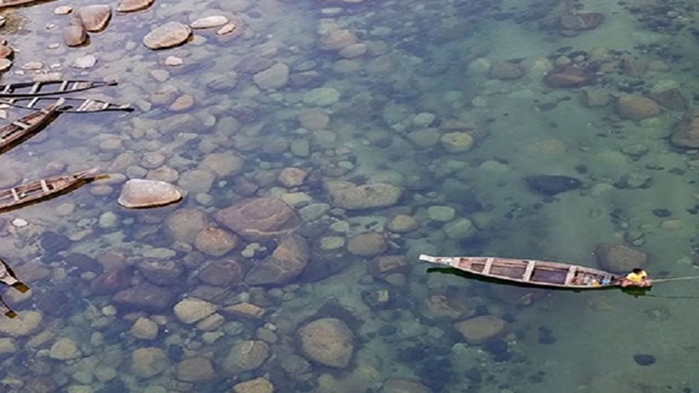 মেঘালয়ের এই গ্রাম এখন পর্যটকদের অন্যতম গন্তব্য। সারা বছর প্রকৃতির সাক্ষী হতে হাজার হাজার পর্যটক এখানে এসে ভিড় জমান।