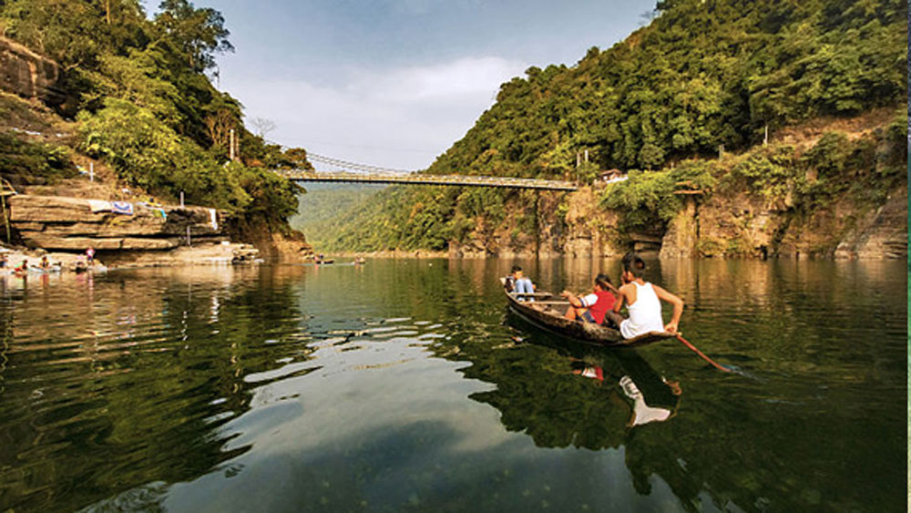 Dawki river | Dawki river In Meghalaya is clearly the cleanest river In  Asia dgtl - Anandabazar