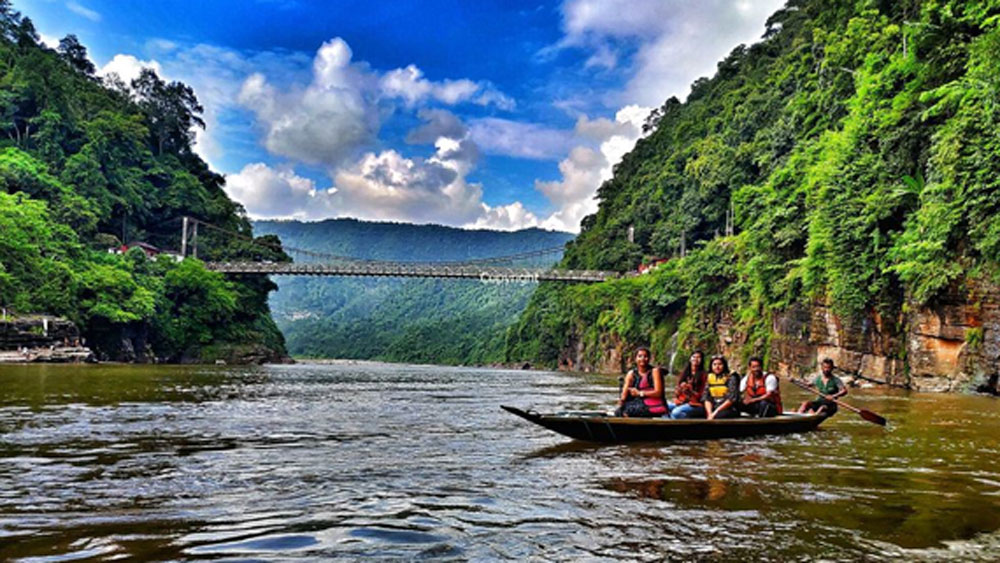 এশিয়ার মধ্যে পরিষ্কারতম নদী এটি। কাচের মতো পরিষ্কার এই নদীর জল। উপর থেকে নদীর তলদেশ তাই পরিষ্কার ভাবে দেখা যায়।