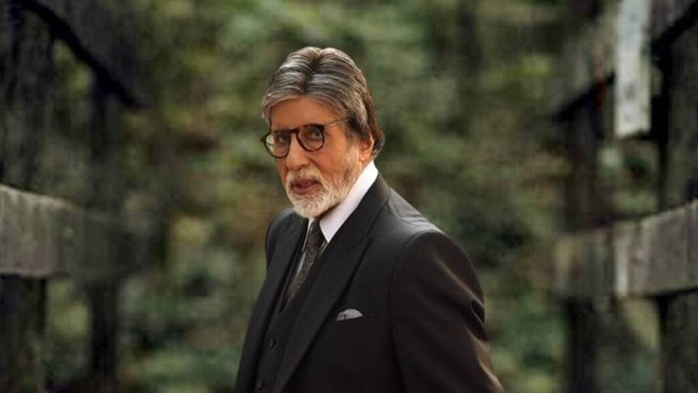 শ্রীদেবীর মানভঞ্জনের জন্য যেতে হয়েছিল অমিতাভ এবং ছবির পরিচালককে। নয়তো তিনি অমিতাভের সঙ্গে একই ছবিতে অভিনয়ের জন্য রাজি হচ্ছিলেন না।