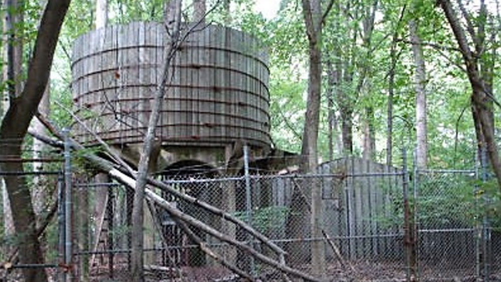 ১৮৬১ সাল থেকে আমেরিকায় গৃহযুদ্ধ শুরু হয়। এই সময় ওয়াশিংটনের কাছে মেরিল্যান্ড নামে একটি অঞ্চলে ঘাঁটি গেড়েছিল আমেরিকার সেনা।