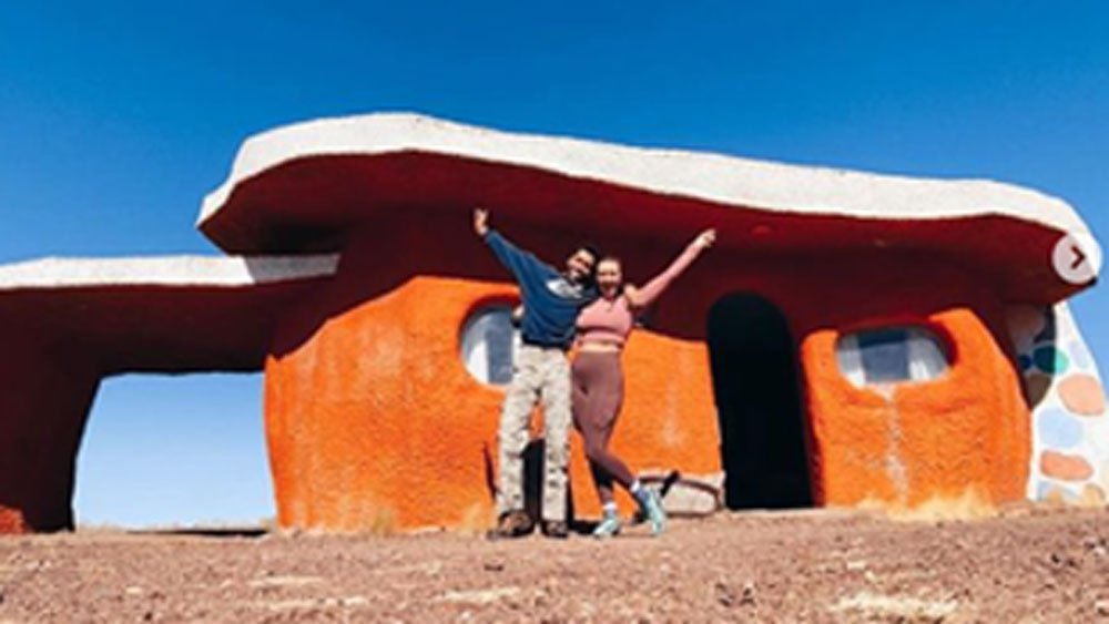 পরে সংবাদমাধ্যমের কাছে তরুণী জানান, প্রাণ হাতে নিয়েই রোমাঞ্চের খোঁজে গিয়েছিলেন তিনি। পুরো অভিযানটিতে অত্যন্ত সতর্ক ছিলেন। তিনি এখনও এই বিষয়ে তাঁর বাড়ি মালিকের সঙ্গে কথা বলেননি। তবে খুব তাড়াতাড়ি শৌচাগারের ওই গর্ত ভরাট করে দিতে চান তিনি।