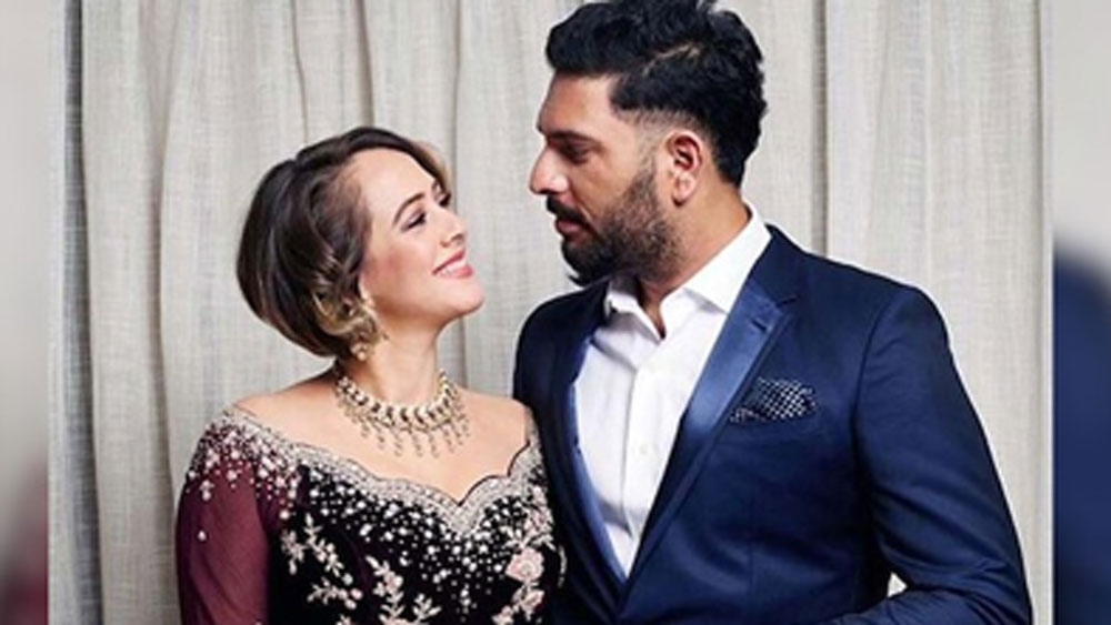 যুবরাজ ভিডিয়ো গেম খেলতে ভালবাসেন। বিনোদনের জন্য তৈরি করা ঘরেই তাই অবসরের বেশির ভাগটা কাটান তিনি। এই ঘরে ইংরাজি ‘এল’ আকারের সোফা রয়েছে। রয়েছে কাচের দরজা এবং একটি বারান্দা।