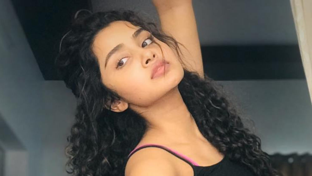 তেলুগু এবং মালয়ালম ছবির নামী অভিনেত্রী অনুপমার জন্ম ১৯৯৬ সালের ১৮ ফেব্রুয়ারি, কেরলের ইরিনজালাকুডায়। স্থানীয় ডন বস্কো হায়ার সেকেন্ডারি স্কুলের পরে তিনি পড়াশোনা করেন কোট্টয়মের সিএমএস কলেজ থেকে। কমিউনিকেটিভ ইংরেজিতে স্নাতক অনুপমার শখ নৃত্যচর্চা। অভিনয় এবং নাচের অবসরে ভালবাসেন বেড়াতে যেতেও।