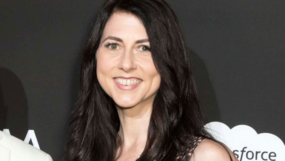 বিশ্বের  প্রথম সারির ধনকুবের এবং প্রভাবশালী মহিলাদের মধ্যে ম্যাকেঞ্জি অন্যতম। ৬ মার্চ ২০২১ সালের হিসাব অনুযায়ী ম্যাকেঞ্জির সম্পত্তির পরিমাণ ৫ হাজার ৩৫০ কোটি ডলার। কিন্তু নিজের সম্পত্তির অর্ধেক সেবামূলক কাজে দান করার প্রতিশ্রুতিবদ্ধ তিনি।