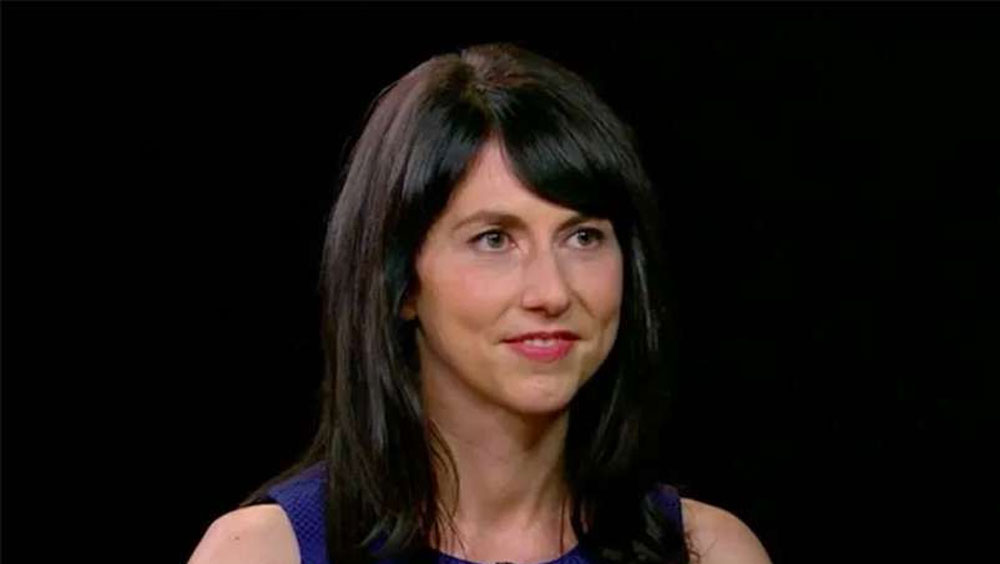 সম্প্রতি তাঁদের বিয়ের খবর নিজেই পোস্ট করে জানিয়েছেন ম্যাকেঞ্জি। তবে তাঁদের বিয়ের তারিখ নিশ্চিত করে জানাননি। বিয়ের খবর পেয়ে অ্যামাজনের মুখপাত্রের মাধ্যমে নবদম্পতিকে শুভেচ্ছাও জানিয়েছেন জেফ।