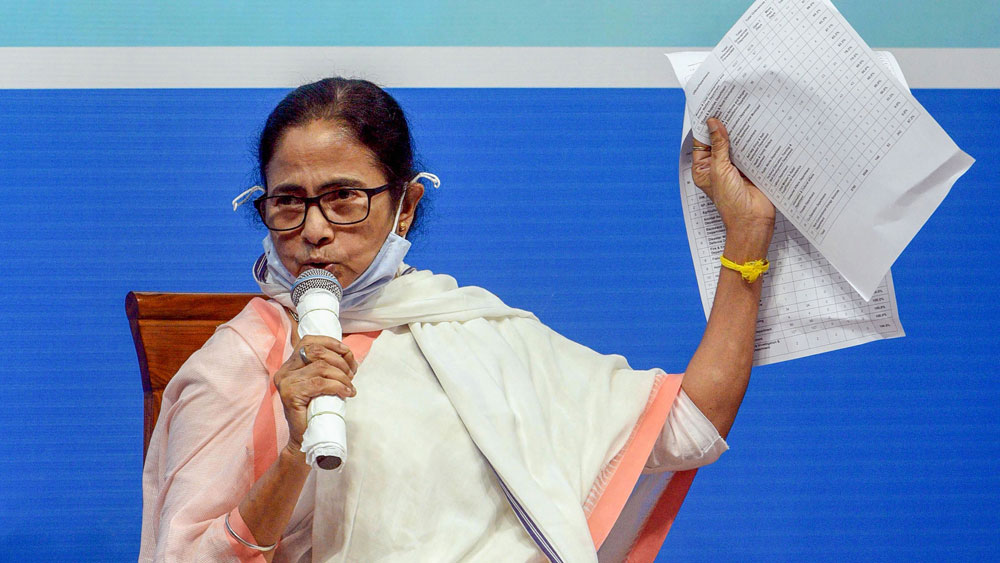 কয়লা, রেল-সহ একাধিক মন্ত্রকের দায়িত্বে ছিলেন বিভিন্ন সময়ে। কিন্তু মতানৈক্য বা মতবিরোধ তাঁর কাছে সবসময় গুরুত্বপূর্ণ থেকেছে আপসের তুলনায়। তাই রাজনৈতিক সম্পর্ক ছিন্ন করতে দ্বিধা করেননি। বাংলার প্রথম মহিলা মুখ্যমন্ত্রী হওয়ার পরেও প্রতিবাদী পরিচয় তাঁর সঙ্গ ছাড়েনি। রাজনৈতিক মহলের মত, সমালোচনায় তাঁকে বিদ্ধ হতে হলেও তাঁর সাধারণ মানুষের কাছে থাকার ভাবমূর্তি এখনও ভারতীয় রাজনীতিতে বিরল।