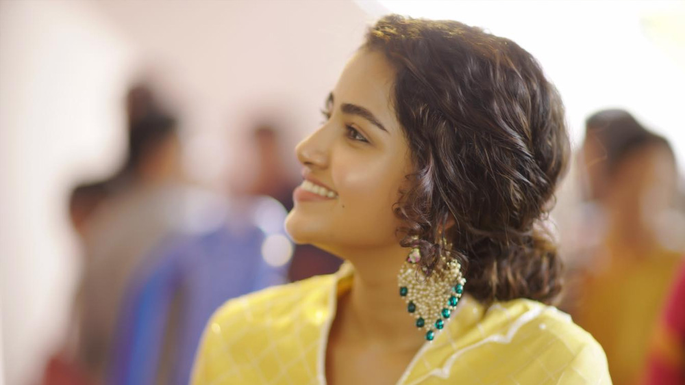 কিন্তু বুমরার তরফে এই প্রসঙ্গে কোনও মন্তব্য শোনা যায়নি। তাছাড়া অনুপমার পরিবার থেকেও এই দাবি অস্বীকার করা হয়েছে। জানানো হয়েছে, অনুপমা এখন শ্যুটিঙে ব্যস্ত।