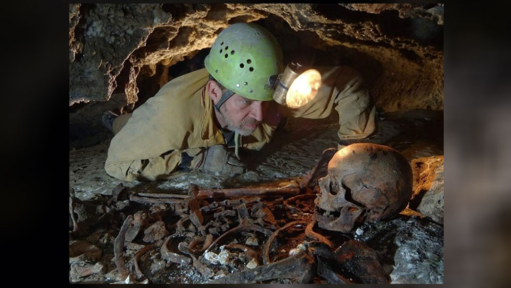 বিস্ময়ের বিষয় ছিল, এমন একটি দুর্গম জায়গায় কোথা থেকে এবং কী ভাবে এই খুলি এসে হাজির হল? এই অনুসন্ধান ঘিরে সে সময় বিস্তর জলঘোলা হয়েছিল।