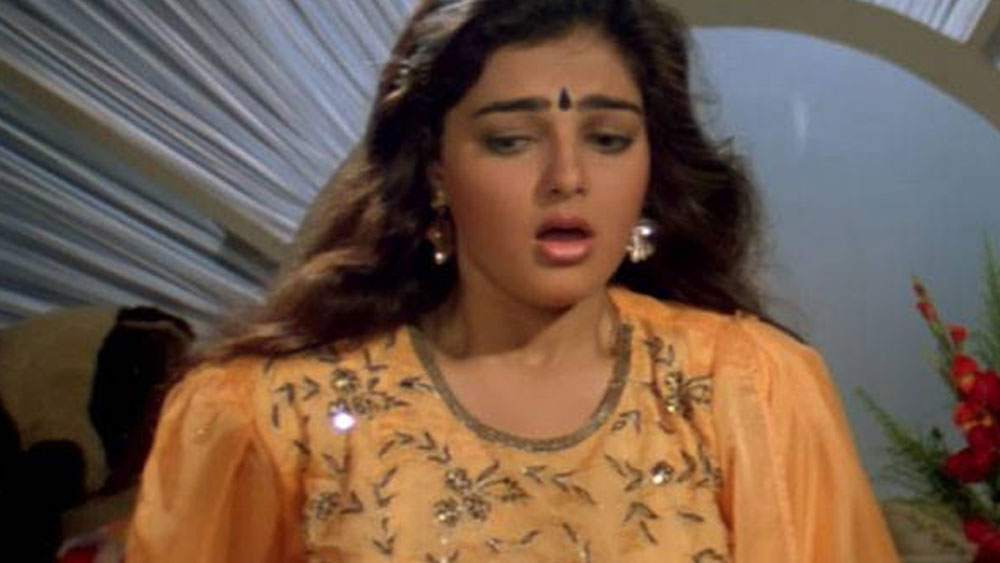 ঠিক ওই সময়েই আবার এক ছবির শ্যুটিংয়ে মরিশাসে গিয়েছিলেন মমতা। আমিশা এবং মমতার শ্যুটিং পাশাপাশি চলছিল।