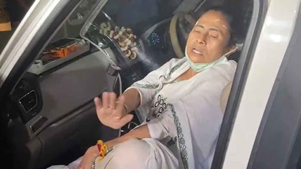 বাঙুরে এমআরআই, মুখ্যমন্ত্রীকে ফের আনা হল এসএসকেএম-এর উডবার্নে ওয়ার্ডে