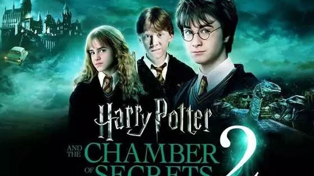 ওই রূপকথা ছবির ভক্ত স্টিভ। হ্যারি পটারের শ্রষ্টাকে সম্মান জানাতেই শিল্পীর এই প্রয়াস। পাশাপাশি পর্যটকদের কাছেও এটি অন্যতম আকর্ষণ।