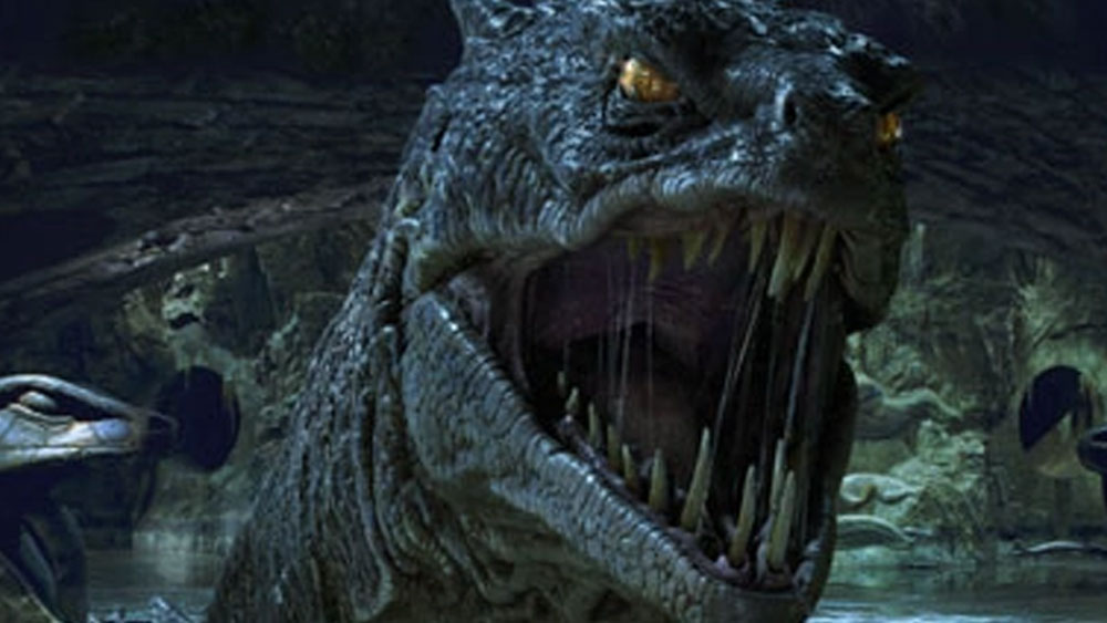 গোপন ঘরের দরজা খুললেই সেই সাপ জাদু স্কুলের ছাত্র এবং শিক্ষকদের কাছে ত্রাস হয়ে দাঁড়ায়। সাপের ছোঁয়ায় পাথর হয়ে যেতে শুরু করেন স্কুলের সকলেই।