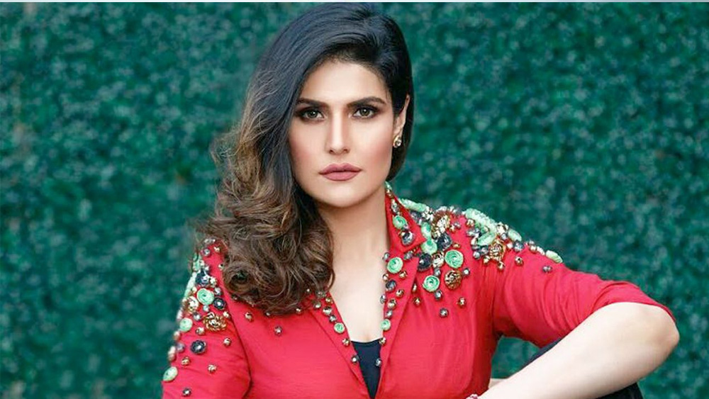 হিন্দির পাশাপাশি তিনি কাজ করেন তামিল, তেলুগু এবং পঞ্জাবি ছবিতেও। কিন্তু প্রত্যাশিত জনপ্রিয়তা অধরাই থেকে গিয়েছে।