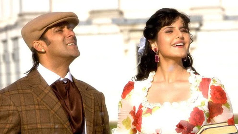 প্রতিভা এবং চেষ্টা থাকার পরেও ক্যাটরিনার সঙ্গে ক্রমাগত তুলনা তাঁকে সুযোগ থেকে ক্রমশ দূরে সরিয়ে দিয়েছে। আক্ষেপ জারিনের।