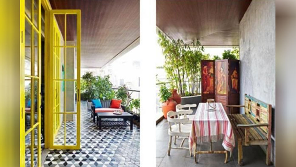 আর পাঁচজন তারকার চেয়ে অনেকটাই আলাদা তাঁর বাড়ির অন্দরসজ্জা। আধুনিকতা এবং ঐতিহ্যের মিশেলে যেন স্বর্গ হয়ে উঠেছে কঙ্গনার বাড়ি। কঙ্গনা হিমাচল প্রদেশের মেয়ে। তাঁর মুম্বইয়ের বাড়িতে হিমাচলের বাড়ির ঝলক রয়েছে।