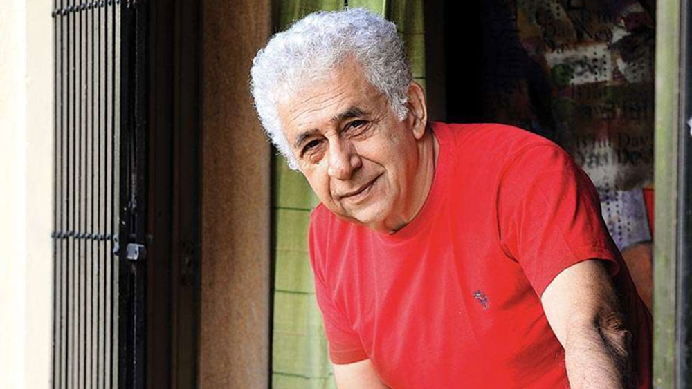 নাসিরুদ্দিন শাহ বলিউডের প্রথম সারির অভিনতা। কিন্তু এক বার তিনি এক সাক্ষাৎকারে কিছু বেফাঁস মন্তব্য করে বসেছিলেন। যা নিয়ে বিস্তর সমালোচনার মুখে পড়তে হয় তাঁকে।