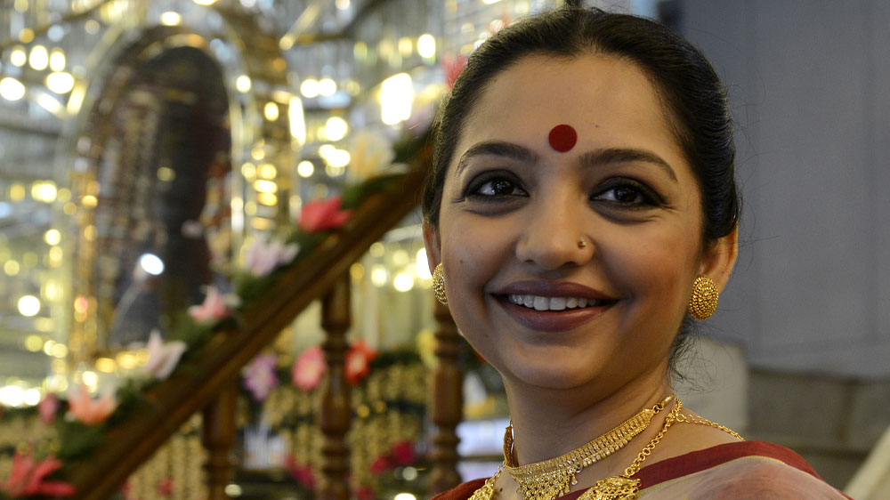 অর্থাৎ হলফনামায় দেওয়া হিসাব অনুযায়ী জুনের মোট সম্পত্তির পরিমাণ ১ কোটি ৬৪ লাখ ৫৪ হাজার ৩৯৯ টাকা এবং তাঁর স্বামীর সম্পত্তির পরিমাণ ১ কোটি ১৯ লাখ ৯৫ হাজার ২১০ টাকা।