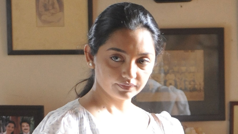 মিউচুয়াল ফান্ড, শেয়ার, বিভিন্ন বন্ড মিলিয়ে জুনের বিনিয়োগ ৬ লাখ ২৫ হাজার ১৭৩ টাকা। আর এই সমস্ত খাতে তাঁর স্বামীর বিনিয়োগ ৩৫ লাখ ৪ হাজার টাকা।