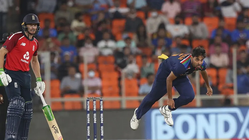 ভুবনেশ্বর কুমার: চোট সারিয়ে ফিরেছেন ভারতীয় দলে। অভিজ্ঞ পেসার তিনি। কঠিন পরিস্থিতিতে দলকে উইকেট এনে দিতে হবে তাঁকে।