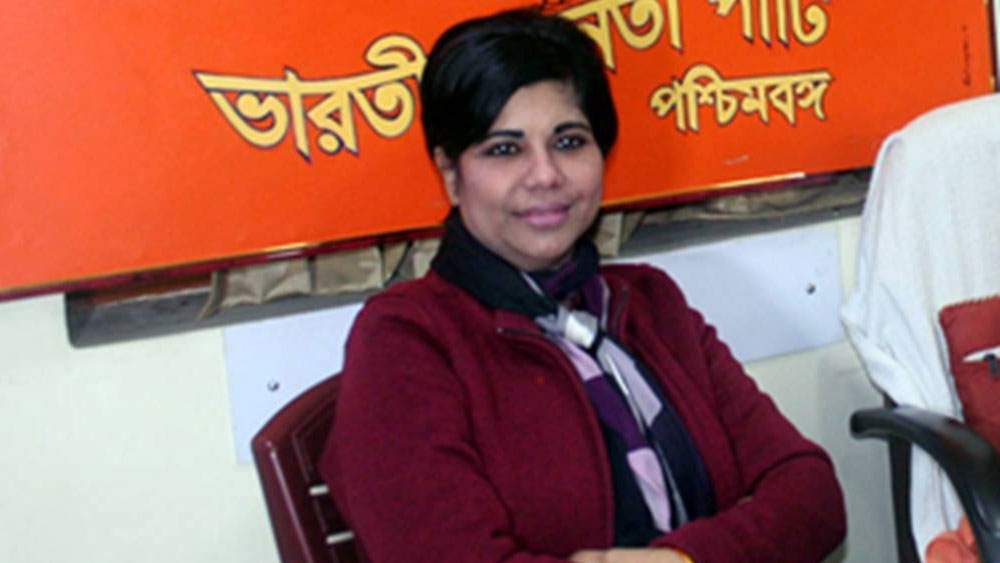 জমি ছাড়াও একাধিক বাড়ি রয়েছে ভারতী এবং তাঁর স্বামীর নামে। কলকাতার শরৎ চ্যাটার্জি রোডে একটি বহুতলের পুরো তিন তলাটাই তাঁর নামে। শরৎ চ্যাটার্জি রোডে আরও একটি বহুতলের গ্রাউন্ড ফ্লোরের একটি অংশও তাঁর নামে রয়েছে। এ ছাড়াও মাদুরদহে পার্কিং-সহ বহুতলের ৫টি ফ্ল্যাট রয়েছে তাঁর। নেতাজি সুভাষ চন্দ্র বোস রোডের একটি আবাসনের ৭ তলায় আরও একটি ফ্ল্যাট রয়েছে তাঁর। গড়িয়া নাকতলায় দুর্গা প্রসন্ন পরমহংস রোডে একটি দোতলা বাড়ি রয়েছে রাজুর। সেখানেই থাকেন তিনি।