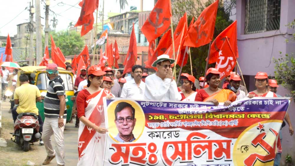 প্রচারে মহম্মদ সেলিম। শনিবার চণ্ডীতলায়। ছবি: দীপঙ্কর দে।